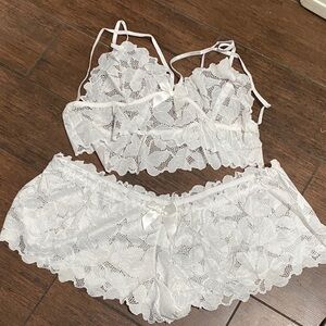 Elegant White Lace Lingerie Set